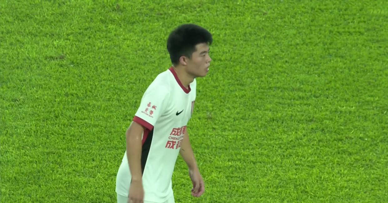 包含国际比赛日体能课后，成都蓉城回应争议备战国王杯，底气十足，资深球员宣示担当的词条